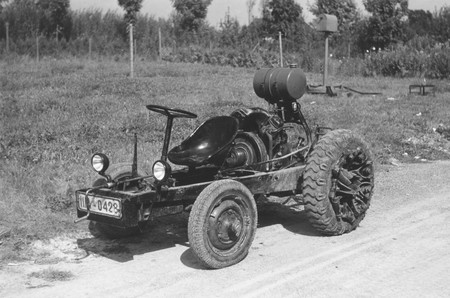 La curiosa historia de los 'red noses', los tractores del pueblo (Volks-Tractor) creados por Porsche