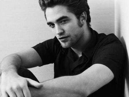 Robert Pattinson podría sustituir a Orlando Bloom en Piratas del Caribe