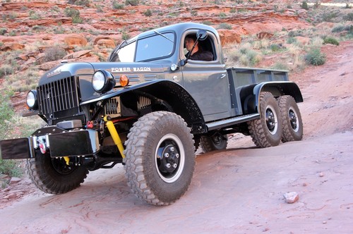 Dodge WC-63 Power Wagon 6x6, el todoterreno militar civilizado que volvió de la Segunda Guerra Mundial