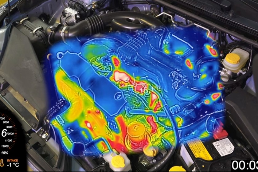 ¿Qué pasa al arrancar en frío un motor? Esta cámara térmica te enseña lo que tus ojos no ven