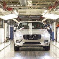 El coqueto y tecnológico nuevo Volvo XC60 ya ha comenzado a fabricarse en Torslanda