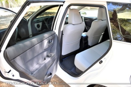 Toyota Auris Touring Sports Entrada a las plazas traseras