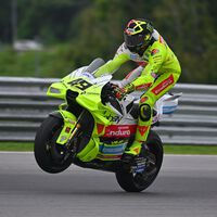 Fabio Di Giannantonio se ha lesionado de la forma más insólita que se recuerda en MotoGP, y pone en jaque el desarrollo de la Ducati de Marc Márquez 