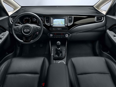 Kia Carens 2013, vista interior