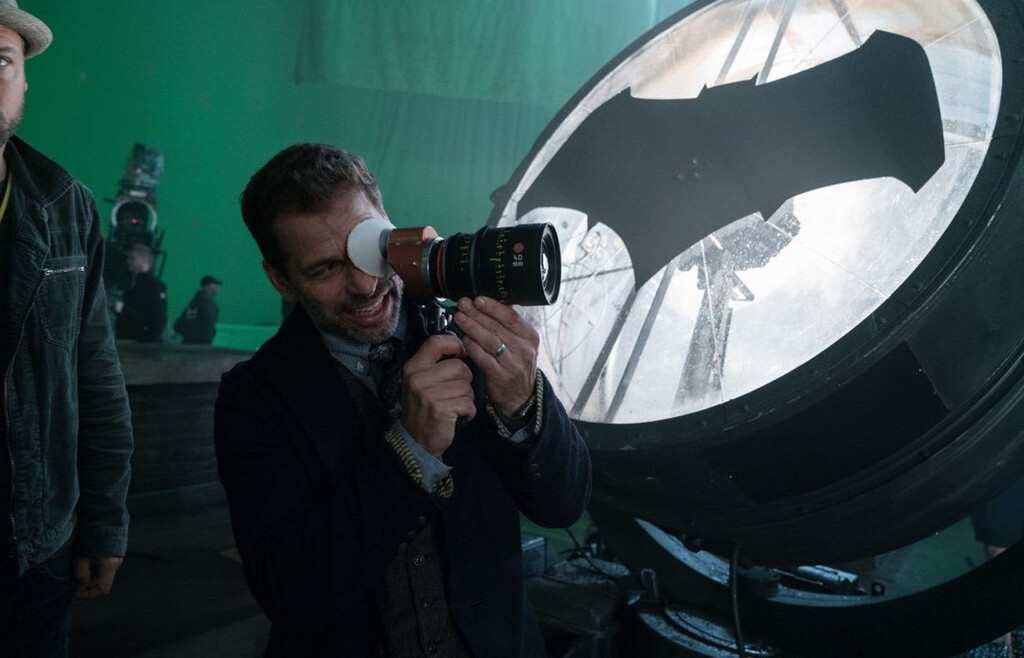 El mundo se tiñe de rojo: Zack Snyder revela cómo iba a ser la secuela de La Liga de la Justicia antes de su salida de DC Studios  