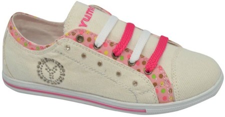Yumas presenta la colección de calzado infantil para primavera y verano de 2014