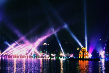 La tortuga gigante del lago Hoan Kiem reaparece por el Milenario de Hanoi