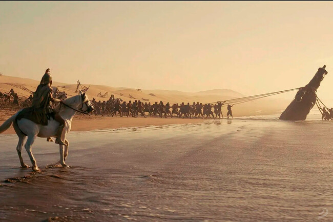 La Odisea debuta con una calificación del 96% en Rotten Tomatoes. Los críticos la aclaman como una obra maestra visual y la mejor película de Nolan, aunque reconocen sus defectos