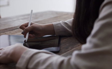 El próximo Apple Pencil podría ser de color negro, según una filtración