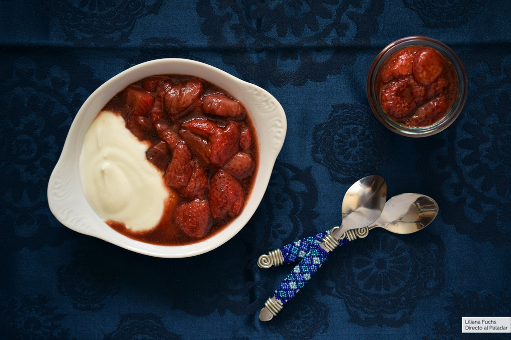 Fresas asadas al Oporto: una receta muy sencilla de sabor espectacular