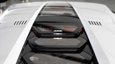 Lamborghini Countach Lpi 800 4 11