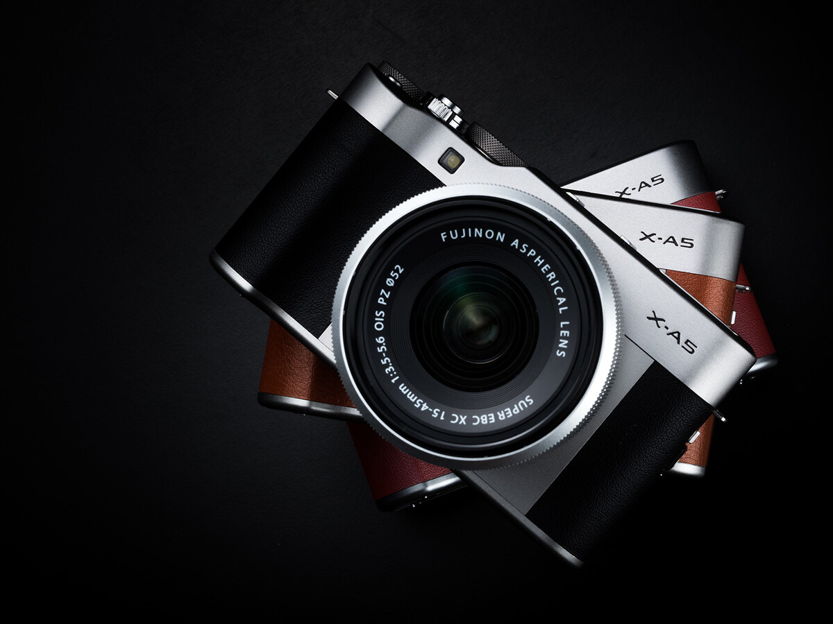 Fujifilm X-A5 y Fujinon XC15-45 mm F3.5-5.6 OIS PZ, nuevos cámara
