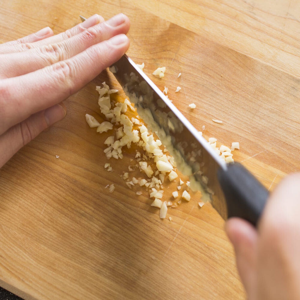 Cómo picar ajo para darle sabor a cualquier plato y las diferentes