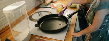 Un cocinero profesional me ha enseñado el truco para no tener que limpiar las sartenes. Se acabó el fregarlas a diario