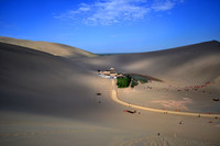 Ruta de la Seda: Las dunas cantoras y el lago de la media luna