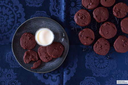 Receta de galletas de chocolate y naranja con flor de sal, crujientes y deliciosamente intensas