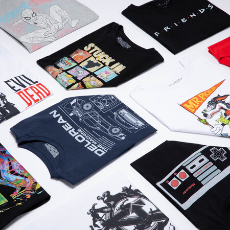 Pack de 10 camisetas Frikis por 32,99 euros en Zavvi: renueva tu armario por poco más de 3 euros la unidad en tallas de la S a la XL