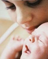 Tienen mayor riesgo de ser obesos los bebés de mujeres que han tenido una pubertad precoz