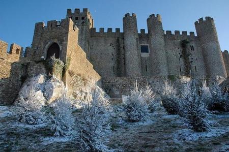 Óbidos, la aldea medieval que te atrapará entre sus muros