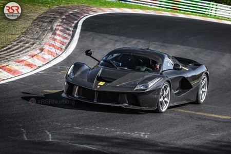 LaFerrari reaparece en el Nürburgring