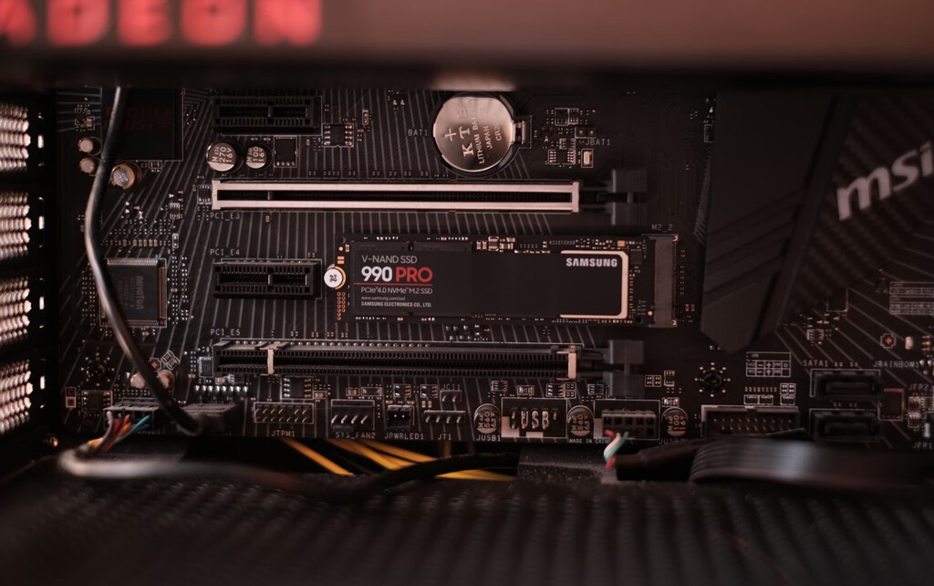Este es uno de los mejores SSD para PC gaming o PS5: Samsung 990 Pro de 1 TB (ahora, en oferta) . Noticias en tiempo real