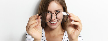 Las gafas de la distorsión en la adolescencia: cómo interpretan la realidad y el impacto en sus emociones 