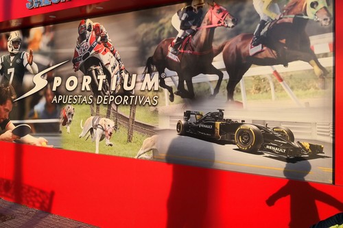 Las apuestas online en la Fórmula 1 y en MotoGP: retrato de un virus que va camino de epidemia