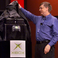 La presentación de la primera Xbox fue tan rara que Bill Gates compartió el escenario con una estrella de la lucha libre 