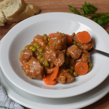 Ternera a la jardinera: receta de un clásico infalible para comer bien cualquier día de la semana