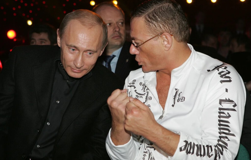 "Cuando me pidió que saltara, vi que saldría mal". La versión de Jean-Claude Van Damme sobre el drama de 'Depredador' y cómo fue su pelea cuerpo a cuerpo con Putin