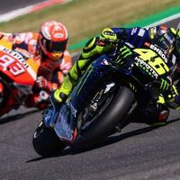 Marc Márquez carga contra Valentino Rossi tras su encontronazo en Misano: "Era imposible girar a esa velocidad"