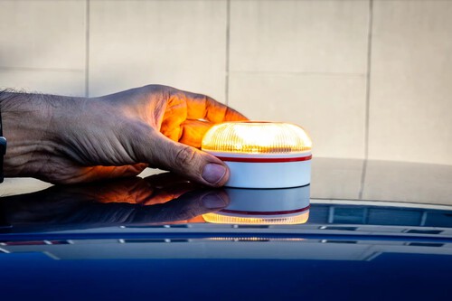 Luz V16 homologada con geolocalización. ¿Cuál es mejor comprar? Consejos y recomendaciones