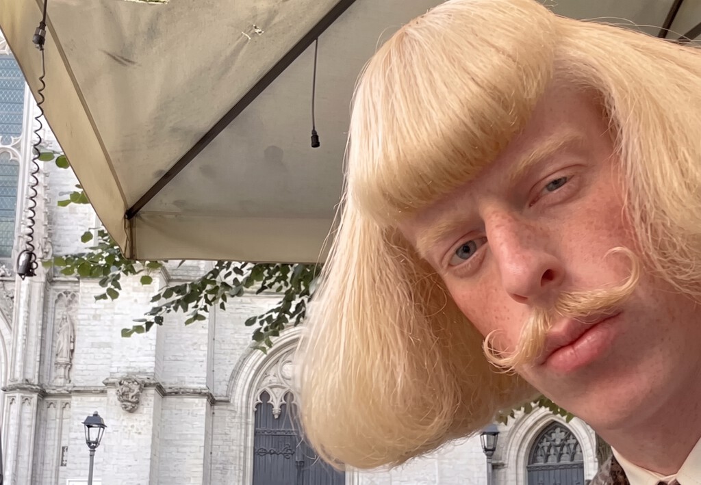 Instagram se ha llenado de influencers creados con IA con el mismo corte de pelo estrafalario y millones de seguidores