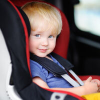 Si vas a comprar un coche de segunda mano y tienes niños que usen sillita, no te olvides de que tenga ISOFIX