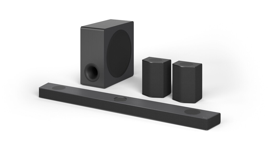 LG muestra su barra de sonido más avanzada: la S95QR llegará con Dolby Atmos, DTS:X y altavoces traseros de serie