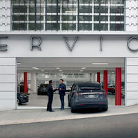 Tesla le pedía 22.500 dólares por cambiar una batería. Un taller independiente la arregló por 5.000 dólares