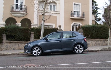 Skoda Fabia 2015 650 02