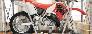 Guardó su vieja Honda en la caja original hace 25 años. Ahora cuesta tanto dinero que se podría comprar otras 13 nuevas 