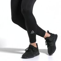 Semana del Black Friday en Reebok: 12 ofertas en ropa y calzado deportivo que no te querrás perder 