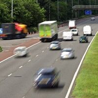 La DGT se pone seria con circular indebidamente por el carril izquierdo y por fin está multando esta infracción