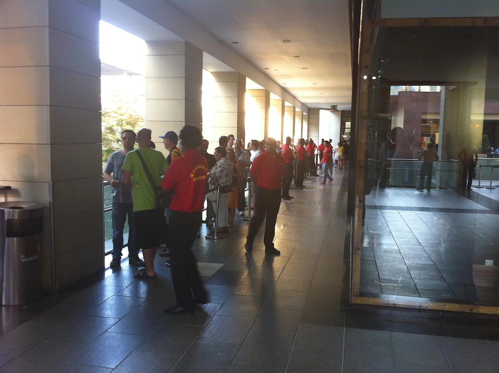 Foto de Inauguración Apple Store La Maquinista (16/93)