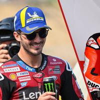 Casey Stoner defiende a Pecco Bagnaia y señala a Ducati: "Se ve claramente que la moto no es la misma" 