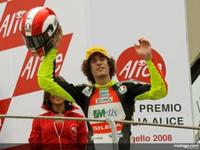 Simoncelli, rápido para todo: para sacar el carnet y para perder todos los puntos