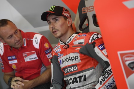 Jorge Lorenzo está harto de Andrea Dovizioso: "Que se centre en lo suyo y todo irá mejor"