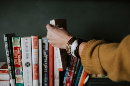 Seis recomendaciones de libros para todos los bolsillos que están entre los más vendidos y no te puedes perder