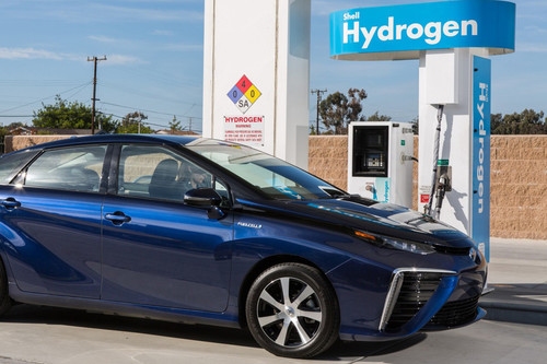 BMW y Toyota relativizan el auge del coche eléctrico, y van a apostar fuerte por el coche de hidrógeno