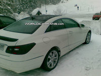 Mercedes-Benz Clase E Coupe, fotos espía casi al desnudo