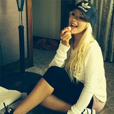 De blanco: así empezará Xtina el 2015