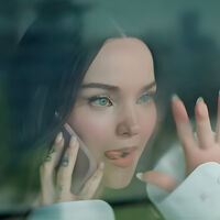 Tiene solo 8 episodios, mezcla erotismo con misterio y no sale del top 10 de Prime Video: 56 dias