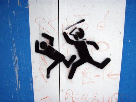Del derecho, al vandalismo